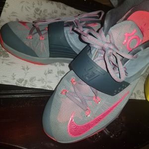 KD, Calm Before the Storm Nike sneakers